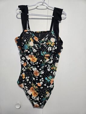 Torrid Floral One Piece Swimsuit Size 3X Plus Ruffle Strap Black Multicolor